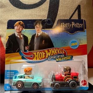 Warner Bros. Harry Potter Hot Wheels Racer Verse - Teal and Red